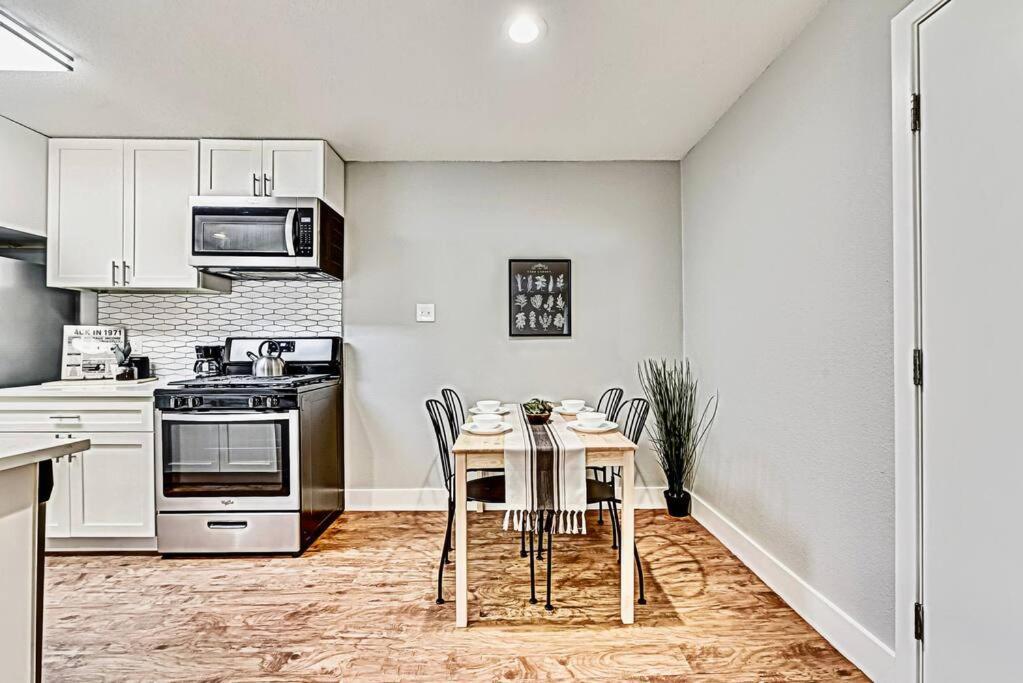 New - Near Deep Ellum + Downtown Dallas Flat מראה חיצוני תמונה