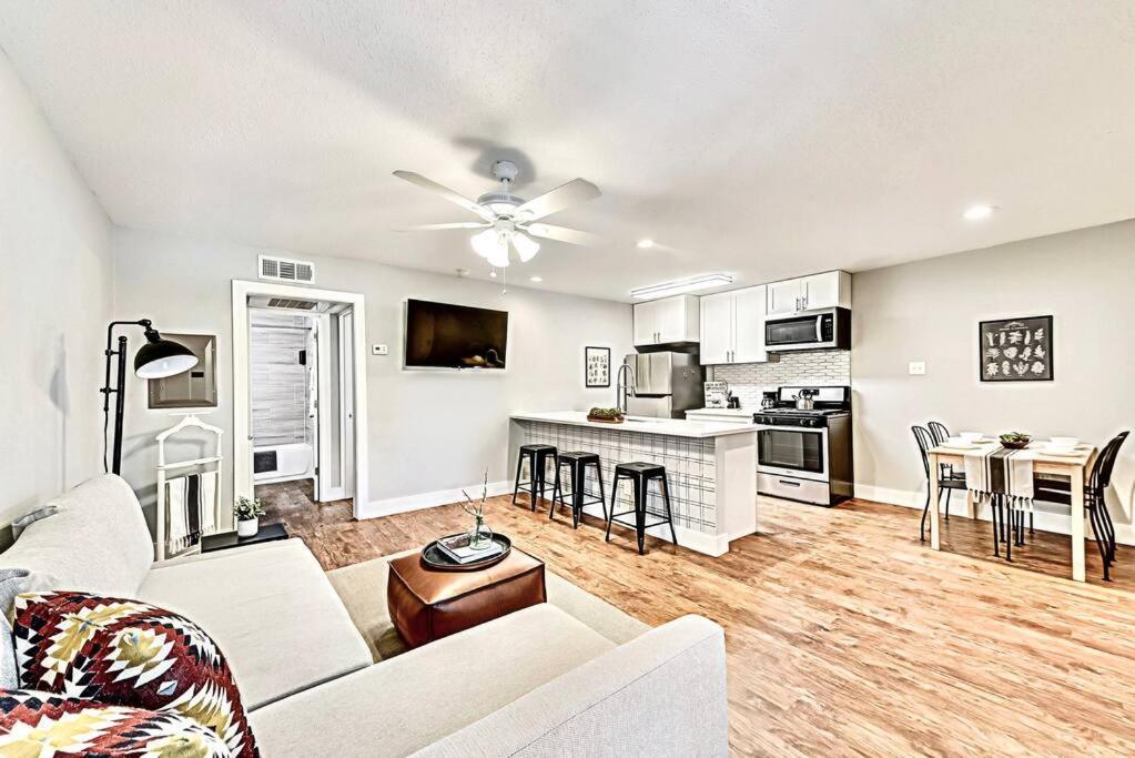 New - Near Deep Ellum + Downtown Dallas Flat מראה חיצוני תמונה