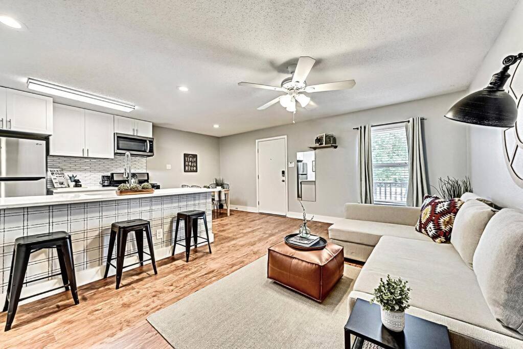 New - Near Deep Ellum + Downtown Dallas Flat מראה חיצוני תמונה